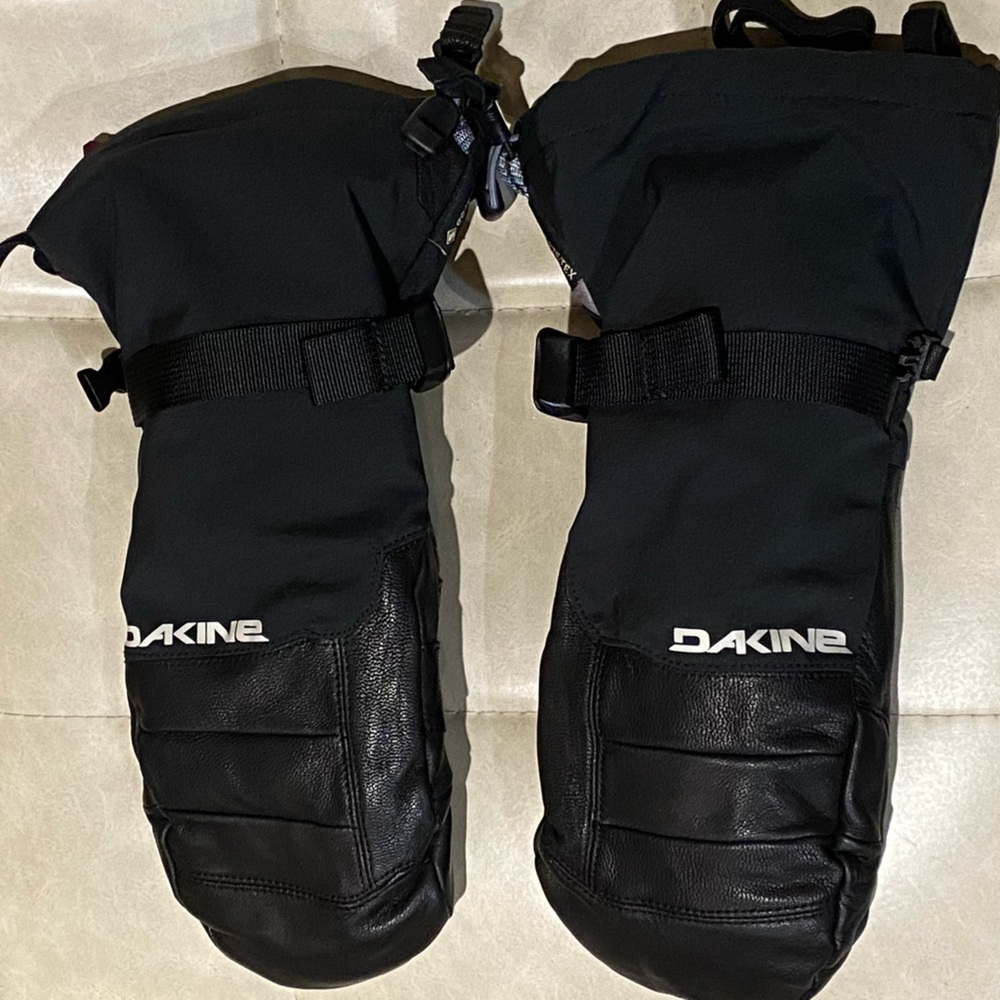Dakine Excursion Mittens
